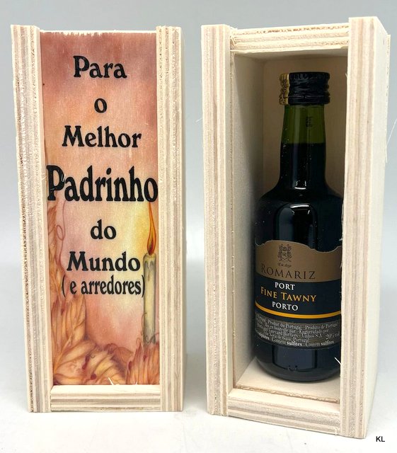 Caixa Madeira c/Vinho Miniatura Dia dos Padrinhos Ref. 5021861
